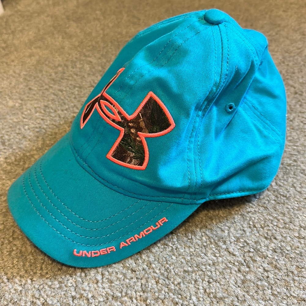 Women’s under armour baseball hat